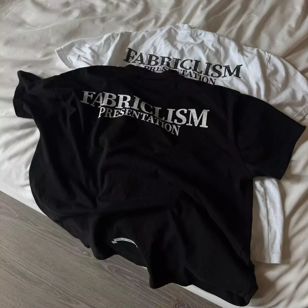 PRESENTATION BOXY TEE